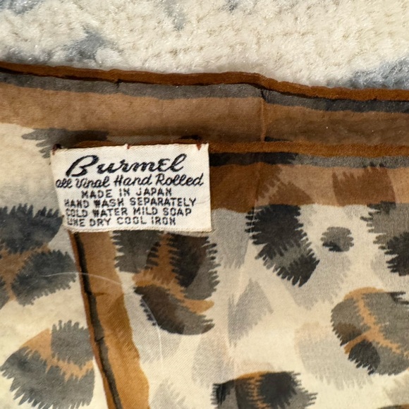 Burmell Scarf - Picture 2 of 2